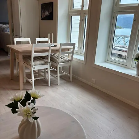 Flatraker Brygge Διαμέρισμα Flataraker